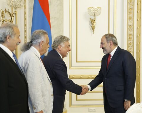 ՌԱԿ նորընտիր Կեդրոնական վարչութիւնը Վարչապետ Նիկոլ Փաշինեանի մօտ