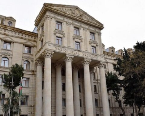 Պաքու կը հակազդէ Մնացականեանին եւ կը խօսի լարուածութեան աճի մասին