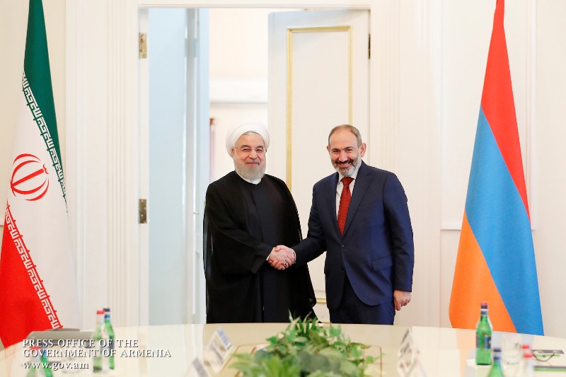Երեւանի մէջ կայացաւ Հայաստանի վարչապետի եւ Իրանի նախագահի հանդիպումը