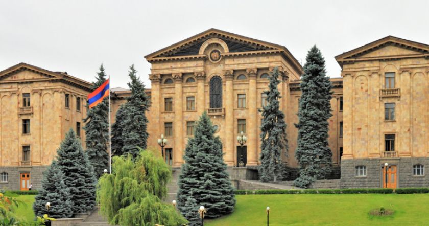 Հայաստանի Ազգային ժողովի շէնքը ամենագեղեցիկ խորհրդարաններու տասնեակին մէջ. Independent