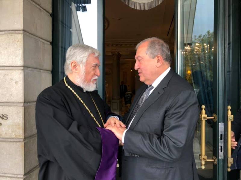 Մեծի Տանն Կիլիկիոյ Արամ Ա. Կաթողիկոս  Ժընեւի մէջ հանդիպած է  նախագահ Արմէն Սարգսեանին