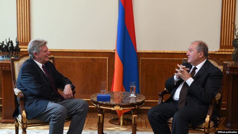 Ֆրանք Փալոն Նախագահ Արմէն Սարգսեանին հիւր