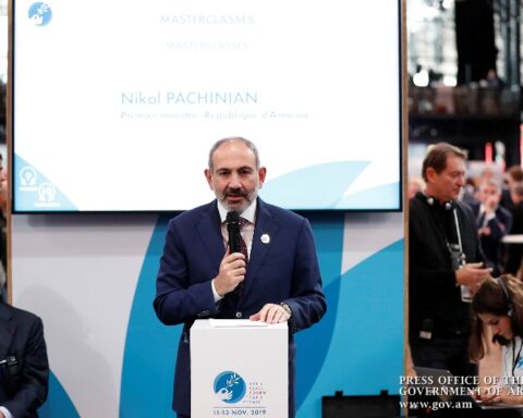 Ոչ ոք կրնայ Հայաստանի հետ խօսիլ ուժի դիրքերէ. Փաշինեան