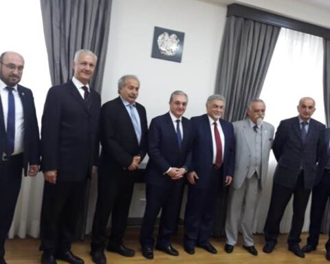 ՌԱԿ Կեդրոնական Վարչութեան պատուիրակութիւնը այցելեց ՀՀ ԱԳ նախարար Պրն. Զոհրապ Մնացականեանին