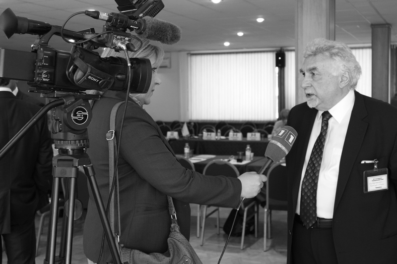 Այսօր ՌԱԿ Կեդրոնական Վարչութեան Ատենապետ Ընկ. Մայք Խարապեանի Ծննդեան տարեդարձն է
