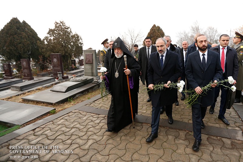 Հայաստանի վարչապետը Եռաբլուր այցելեց