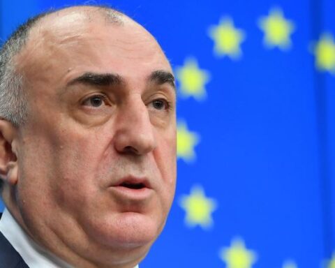 Պաքուիր կողմէ նոր դիրքորոշում