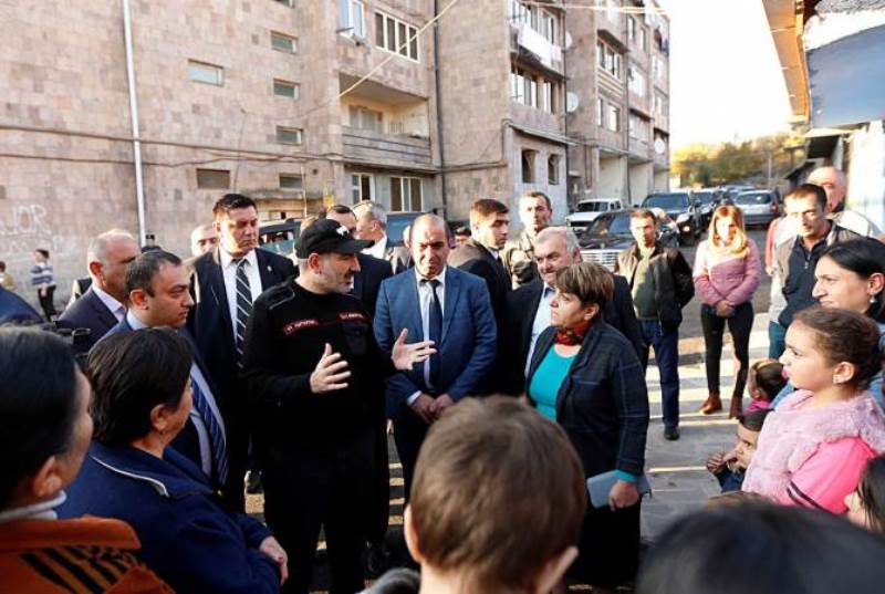 Հայաստանի պիւտճէի 3 միլիառ տոլարէն 1 միլիառը անցեալին գողցուած Է. Ռուսական կայք