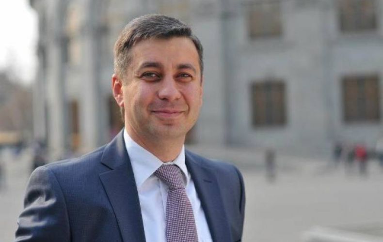 Վլատիմիր Կարապետեանն ազատուած է վարչապետի մամուլի քարտուղարի պաշտօնէն