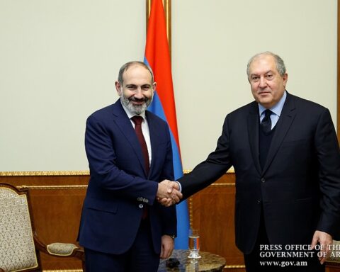 Սահմանադրական Դատարանի հարցը քննարկուեցաւ Վարչապետ Փաշինեանի եւ Նախագահ Սարգսեանի կոմէ
