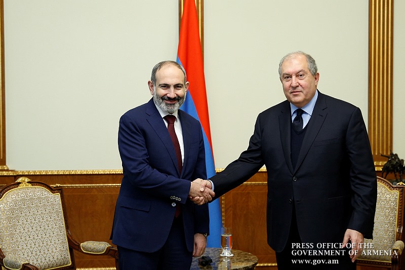 Սահմանադրական Դատարանի հարցը քննարկուեցաւ Վարչապետ Փաշինեանի եւ Նախագահ Սարգսեանի կոմէ