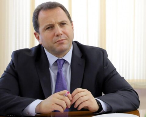 Հետազօտուած 3 զինծառայողներու մօտ «Քորոնա» ժահր ախտորոշուած է. Դաւիթ Տօնոյեանի պարզաբանումը