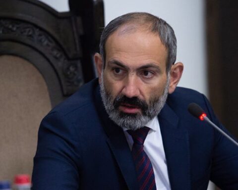 Արցախի ընտրութիւններուն մեկնող դիտորդները անպայման պէտք է քննուին, որ յանկարծ ժահրը Արցախ չմտնէ. Փաշինեան