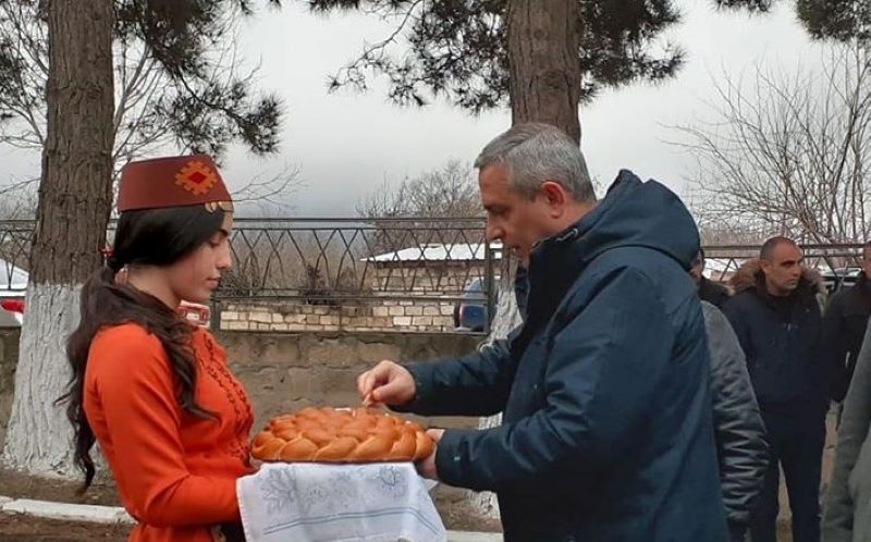 Անկեղծութիւնը երկուստեք էր, կամքն ու վճռականութիւնը՝ նոյնպէս. Մայիլեանի եւ «Նոր Արցախ» դաշինքի հանդիպումը նորագիւղցիներու հետ
