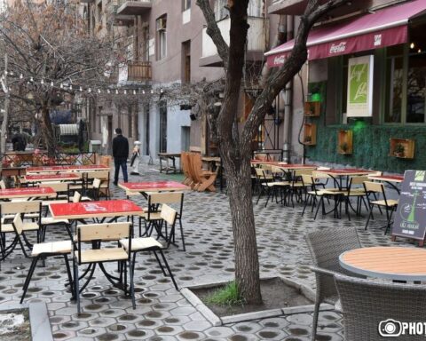 Հայաստանի մէջ «Քորոնա»ի դէմ պայքարը կը մտնէ նոր փուլ. Կը փակուին սրճարանները