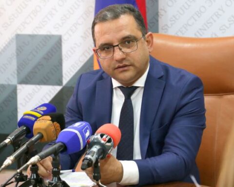 «Քորոնա» ժահրի տնտեսական վնասները մեծ պիտի ըլլան Հայաստանի մէջ. Նախարար