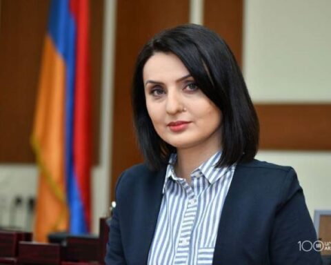 Աշխատանքի եւ ընկերային հարցերու նախարար Զարուհի Բաթոյեան ինքնամեկուսացուած