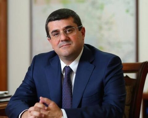 Արայիկ Յարութիւնեանի երդմնակալութիւնը՝ առանց լրագրողներու