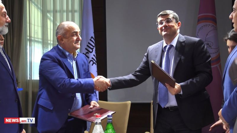 Արայիկ Յարութիւնեանի եւ Սամուէլ Պապայեանի միջեւ համագործակցութեան յուշագիր