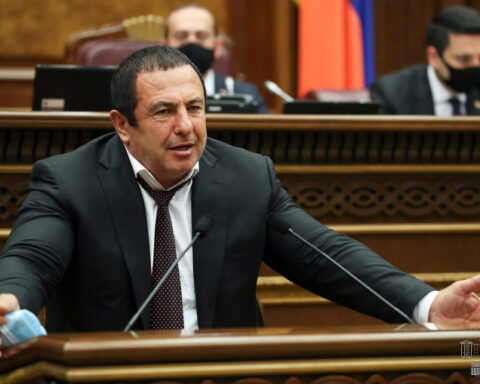 ԱԺ-ն 87 կողմ քուէով համաձայնութիւն տուաւ Գագիկ Ծառուկեանը ազատութենէն զրկելուն