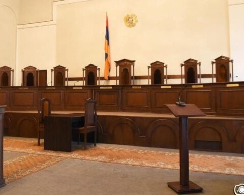 80 կողմ, 1 դէմ. ԱԺ–ն ընդունած է «Սահմանադրական դատարանի մասին» օրէնքի փոփոխութիւնները