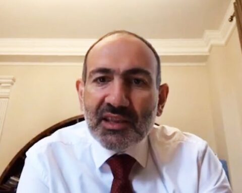 Հիւանդանոցներուն մէջ տեղերը կը սպառին, սիրելի՛ հայրենակիցներ. Փաշինեան