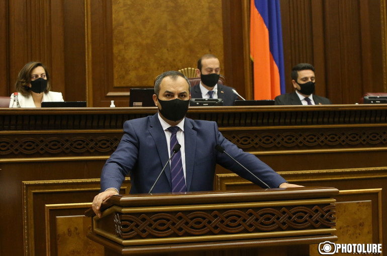 Գլխավոր դատախազը ԱԺ-ի մէջ ներկայացուց Ծառուկեանը կալանաւորելու հիմքերը