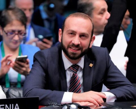 Արարատ Միրզոյեան ստորագրեց «Սահմանադրական դատարանի մասին» օրէնքին մէջ փոփոխութիւններ եւ լրացումներ կատարելու մասին օրէնքը