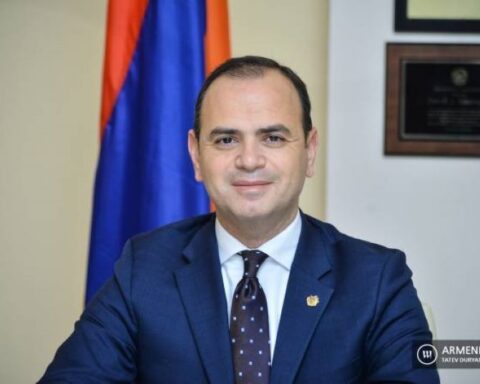 Սփիւռքի գործերու գլխաւոր յանձնակատար Զարեհ Սինանեանը պիտի մեկնի Պէյրութ