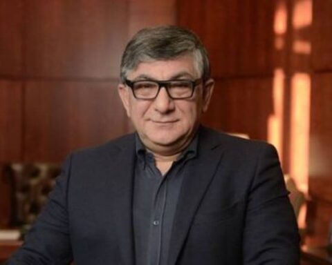Սուքիասեաններու ընտանիքը Հայոց բանակին 100 միլիոն դրամ նուիրաբերած է եւ հանդէս եկած է կոչով