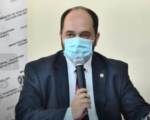«Կը խնդրեմ ամպագորգոռ յայտարարութիւններով չվախցնել». Արայիկ Յարութիւնեան պիտի չհրաժարի