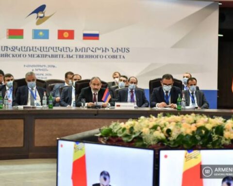 Մեր ժողովուրդը աւելի միասնական է, քան երբեւէ եւ վճռական է պաշտպանելու իր ազատութիւնն ու անկախութիւնը. Փաշինեանը` ԵԱՏՄ գործընկերներուն