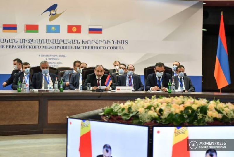 Մեր ժողովուրդը աւելի միասնական է, քան երբեւէ եւ վճռական է պաշտպանելու իր ազատութիւնն ու անկախութիւնը. Փաշինեանը` ԵԱՏՄ գործընկերներուն