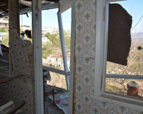 Ատրպէյճանը խախտելով մարդասիրական հրադադարը հարուածներ հասցուցած է Մարտունիի ուղղութեամբ