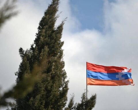 Եթէ հրթիռակոծութիւնները չդադրին, Արցախը պիտի դիմէ Հայաստանին ու աշխարհին՝ ճանաչման համար