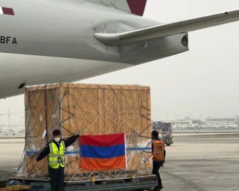 Լոս Անճելըսէն Հայաստան ուղեւորուած է մարդասիրական բեռը տեղափոխող «Քաթար էյրուէյզի» օդանաւը