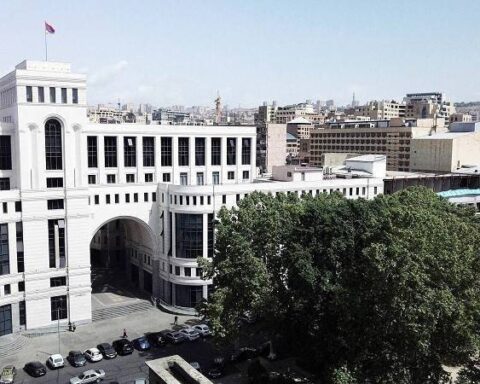 Ատրպէյճանական ռազմաքաղաքական ղեկավարութիւնը լիարժէք պատասխանատւութիւն պիտի կրէ պատերազմի այս յանցագործութեան համար. ՀՀ ԱԳՆ