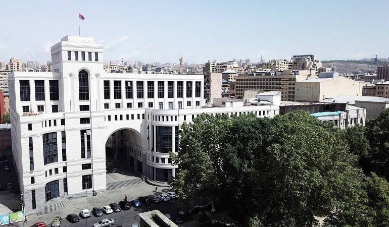 Ատրպէյճանական ռազմաքաղաքական ղեկավարութիւնը լիարժէք պատասխանատւութիւն պիտի կրէ պատերազմի այս յանցագործութեան համար. ՀՀ ԱԳՆ