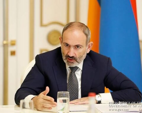 Իւրաքանչիւր հայ պէտք է հասկնայ, որ պահը օրհասական է, եւ ղարաբաղեան հարցի կարգաւորումը իրմէ կախուած է. Փաշինեան