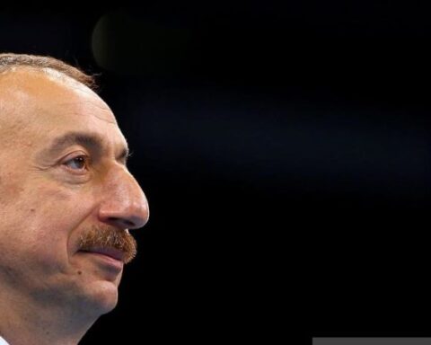 Ալիեւը պատրաստ է առանց նախապայմաններու երթալու Մոսկուի Փաշինենաին հետ բանակցելու