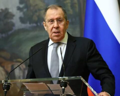 Հինգ շրջաններէն զօրքերու դուրսբերում, անվտանգութեան երաշխիքներ, խաղաղապահներ, կարգավիճակի որոշում․ Լաւրովը՝ ԼՂ խնդրի կարգաւորման մասին