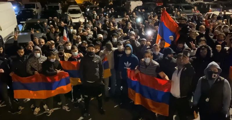 Եթէ ձեր նպատակը մեզ վախցնելն է, գիտցէ՛ք, որ սխալ ուղիի վրայ էք. հայերու պատասխանը «Գորշ գայլերուն»