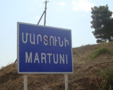 Այս պահուն թշնամին հրետանի կը կիրառէ Մարտունիի եւ յարակից գիւղերու ուղղութեամբ․ ԱՀ ԱԻՊԾ