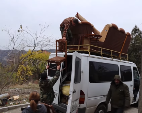 Ատրպէյճանցիի հետ կրնա՞ք ապրիլ, կրնա՞ս երեխայ պահել․ բերձորցիները կը լքեն իրենց տուները