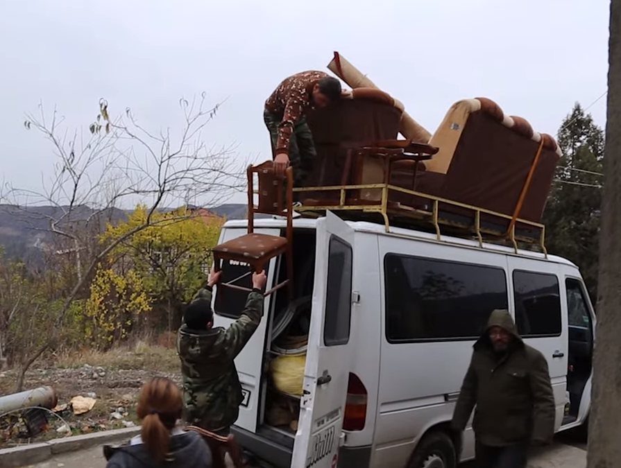 Ատրպէյճանցիի հետ կրնա՞ք ապրիլ, կրնա՞ս երեխայ պահել․ բերձորցիները կը լքեն իրենց տուները