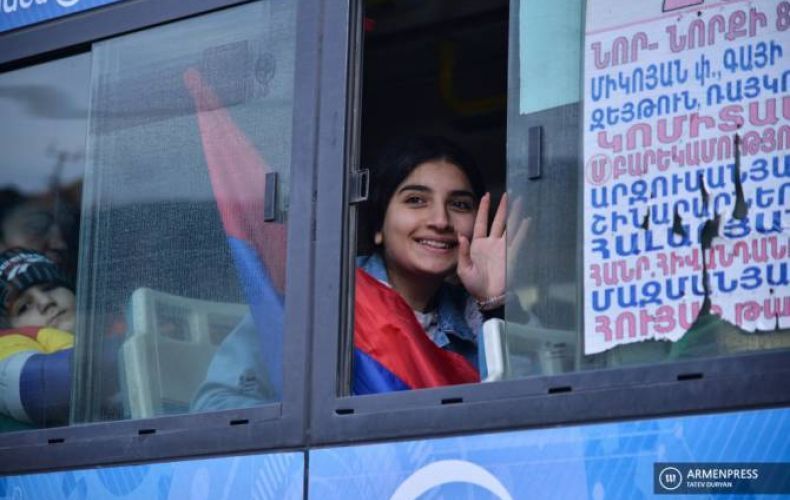 Ռուս խաղաղապահներու աջակցութեամբ եւս 2431 մարդ Հայաստանէն վերադարձած է Լեռնային Ղարաբաղ