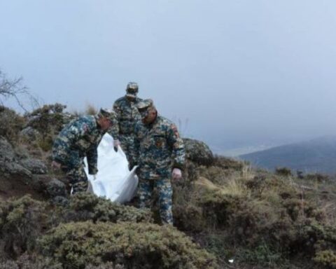 Մարտունիի եւ Շուշիի ուղղութիւններով շարունակուած են անհետ կորսուածներու որոնման եւ զոհուածներու մարմիններու դուրսբերման աշխատանքները