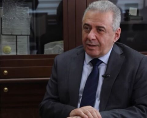 Խուճապի առիթ չկայ. մեր գերխնդիրն է այսօր ապահովել ռազմական անվտանգութիւնը, որ կը բերէ մեր ինքնիշխանութեան ամրապնդման եւ անկախութեան. Պաշտպանութեան նախարար