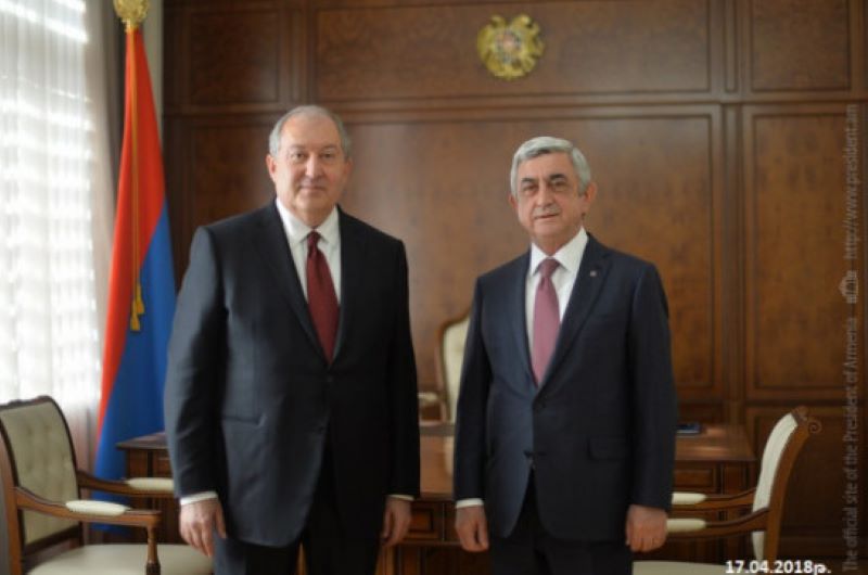 Նախագահ Արմէն Սարգսեանը հանդիպում ունեցած է Հայաստանի երրորդ նախագահ Սերժ Սարգսեանի հետ