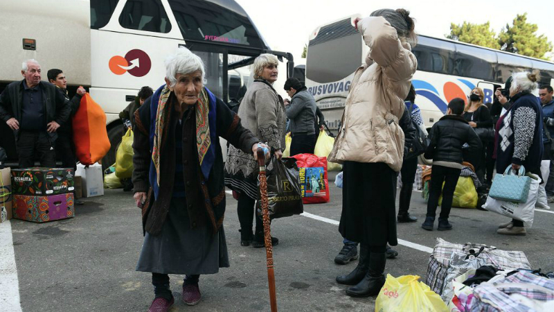 Ռուս խաղաղապահներու ուղեկցութեամբ եւս 825 արցախցի վերադարձած է Լեռնային Ղարաբաղ